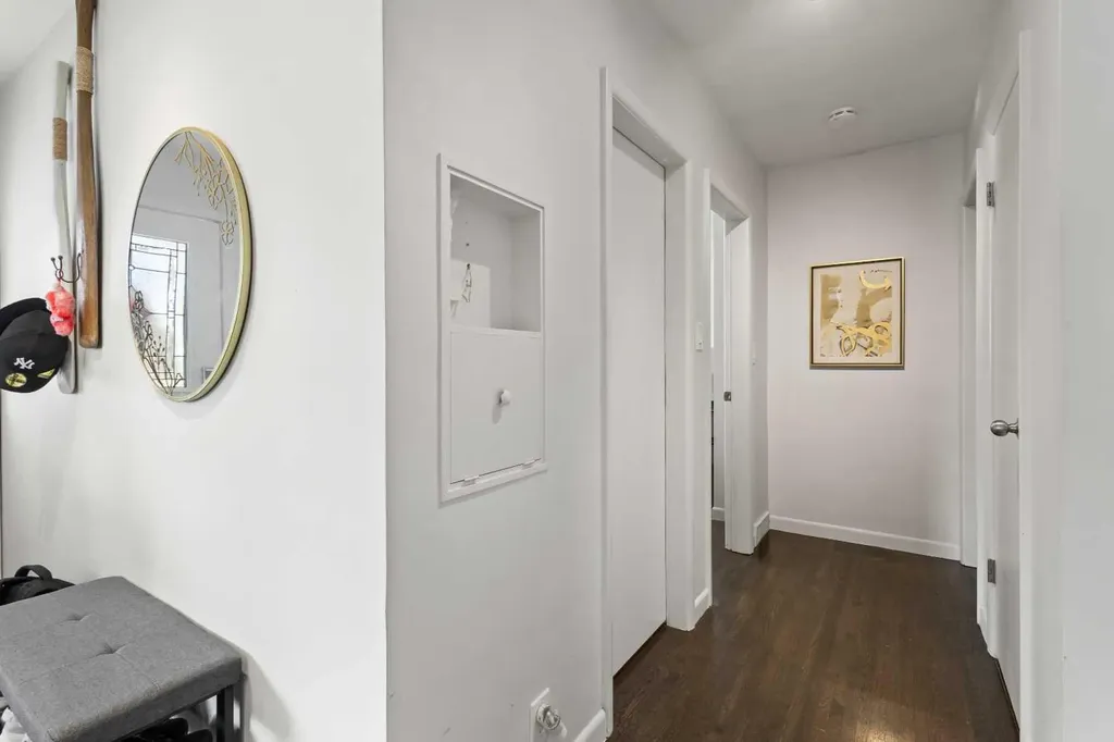 2812 24 Street NW Calgary AB T2M 3Z3
