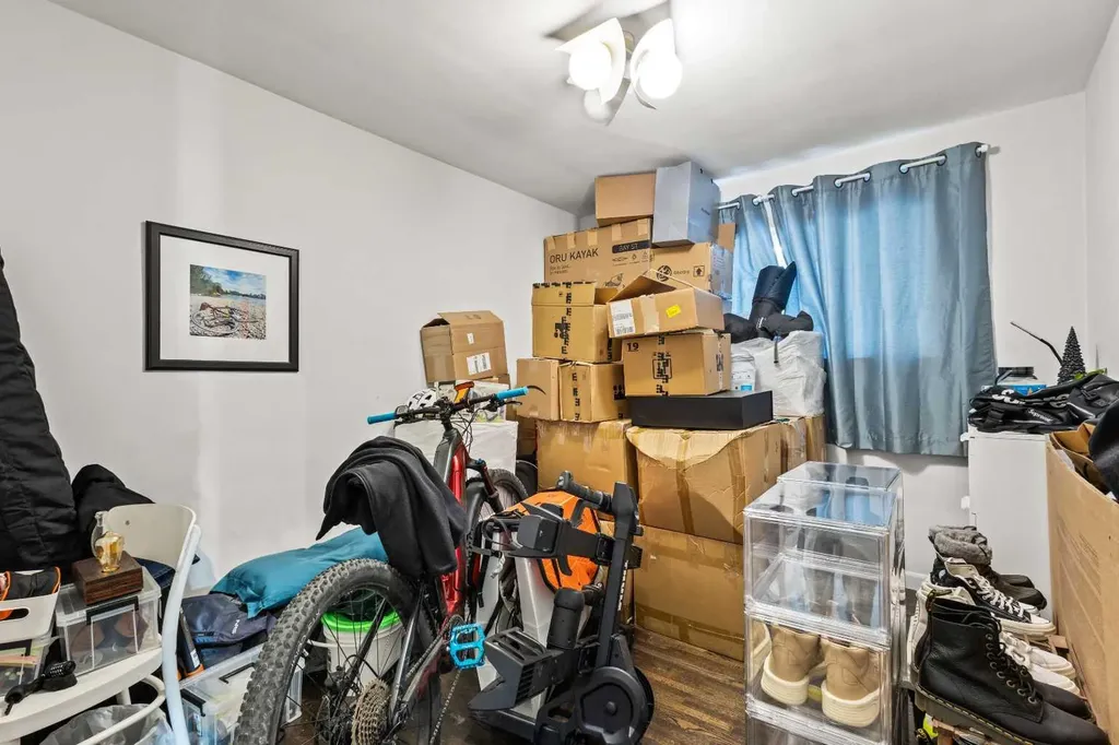 2812 24 Street NW Calgary AB T2M 3Z3