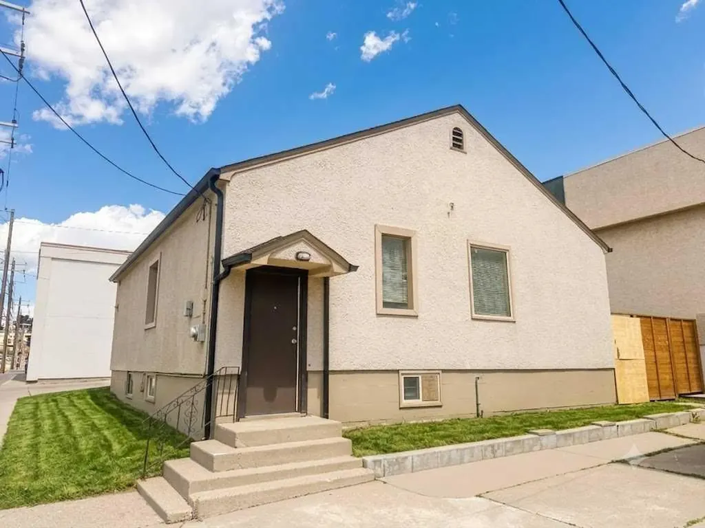 601 Marsh Road NE Calgary AB T2E5B4