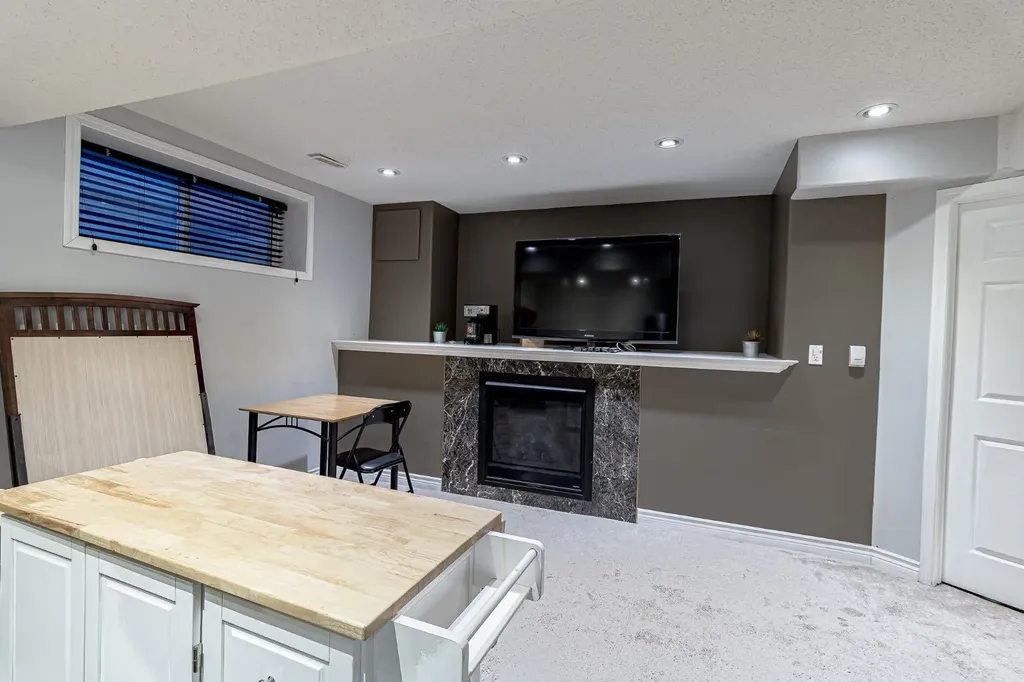207 Loutit Road Fort Mcmurray AB T9K 0L6