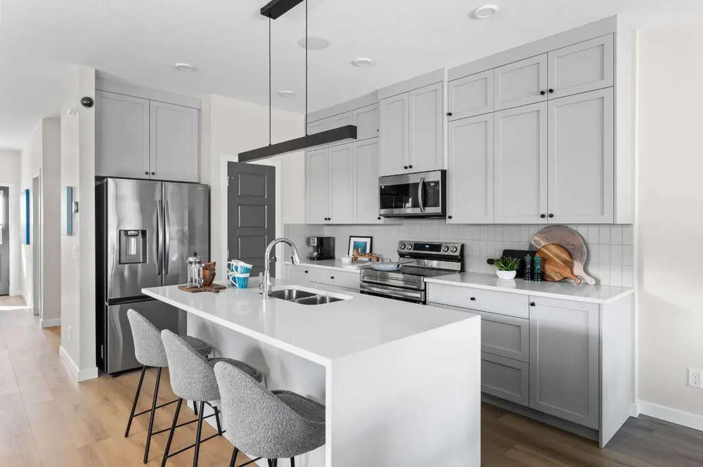 145 Lewiston Street NE Calgary AB T3P 3A7
