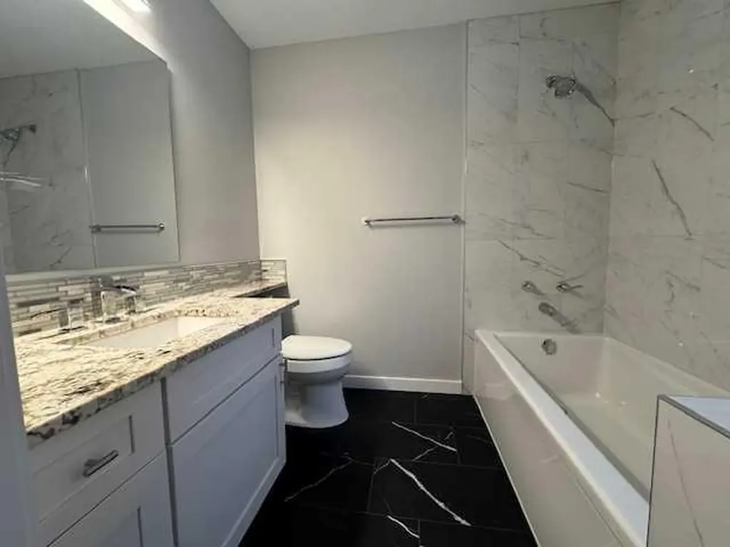 5226 18 Avenue Edson AB T7E 1G9