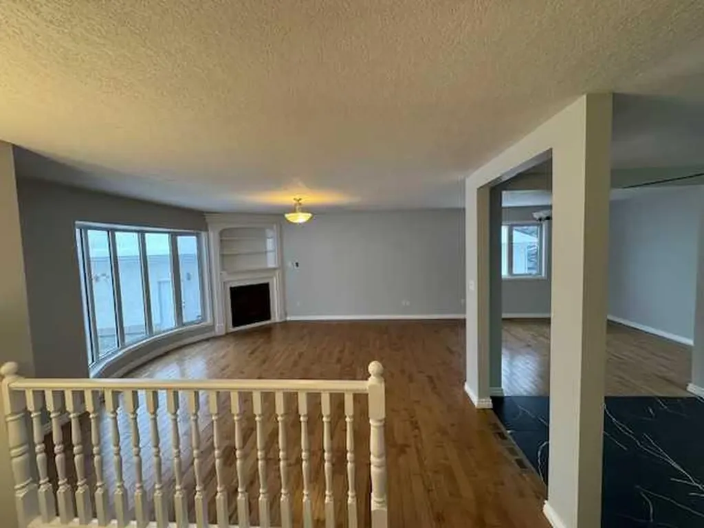 5226 18 Avenue Edson AB T7E 1G9