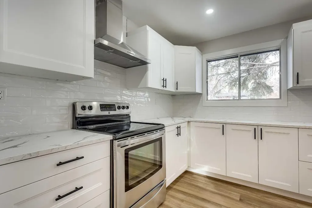 107 Greig Drive Red Deer AB T4P2M4