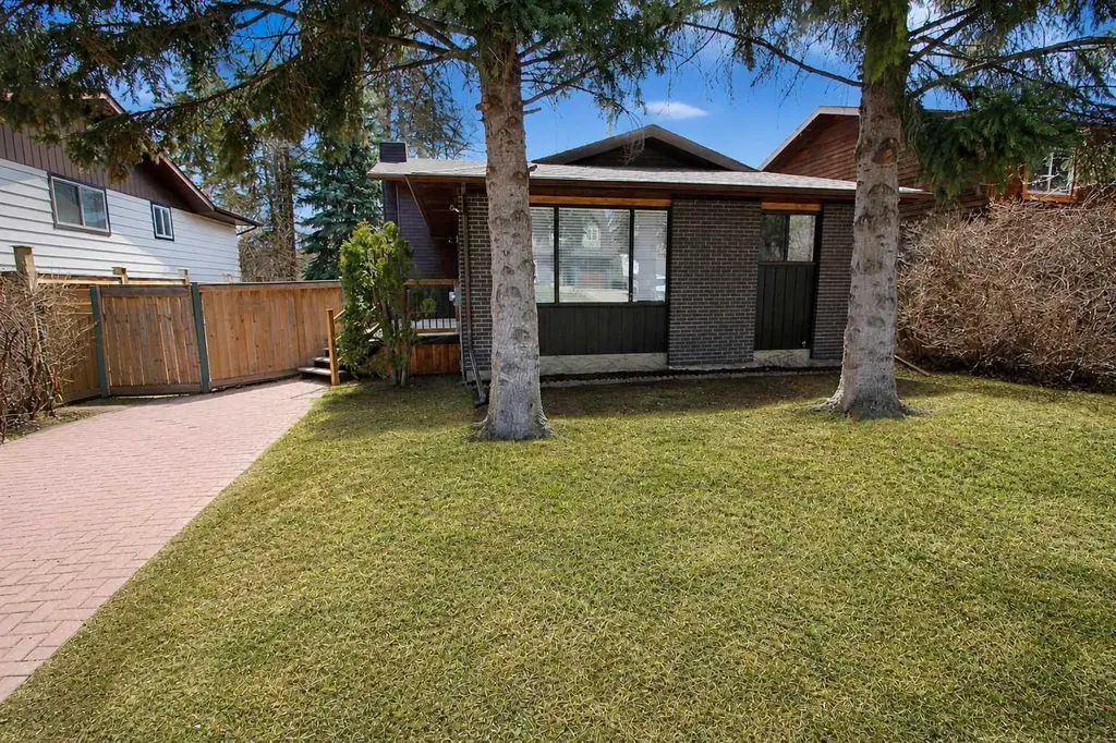 107 Greig Drive Red Deer AB T4P2M4