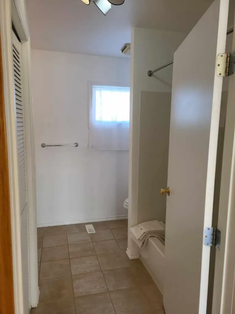 301 1st Avenue N Coutts AB T0K 0N0