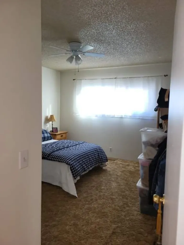 301 1st Avenue N Coutts AB T0K 0N0