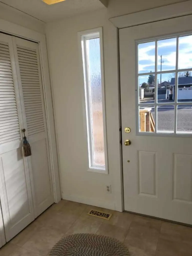 301 1st Avenue N Coutts AB T0K 0N0