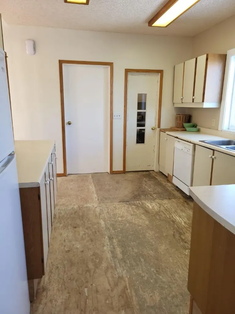301 1st Avenue N Coutts AB T0K 0N0
