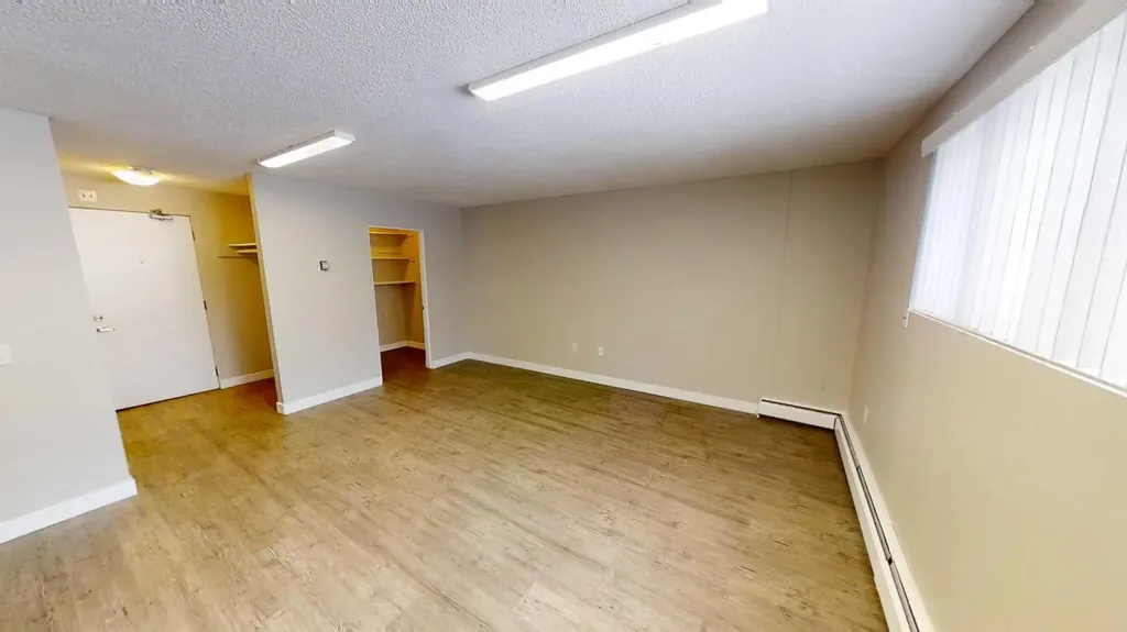 9932 105 Avenue Grande Prairie AB T8V1G9