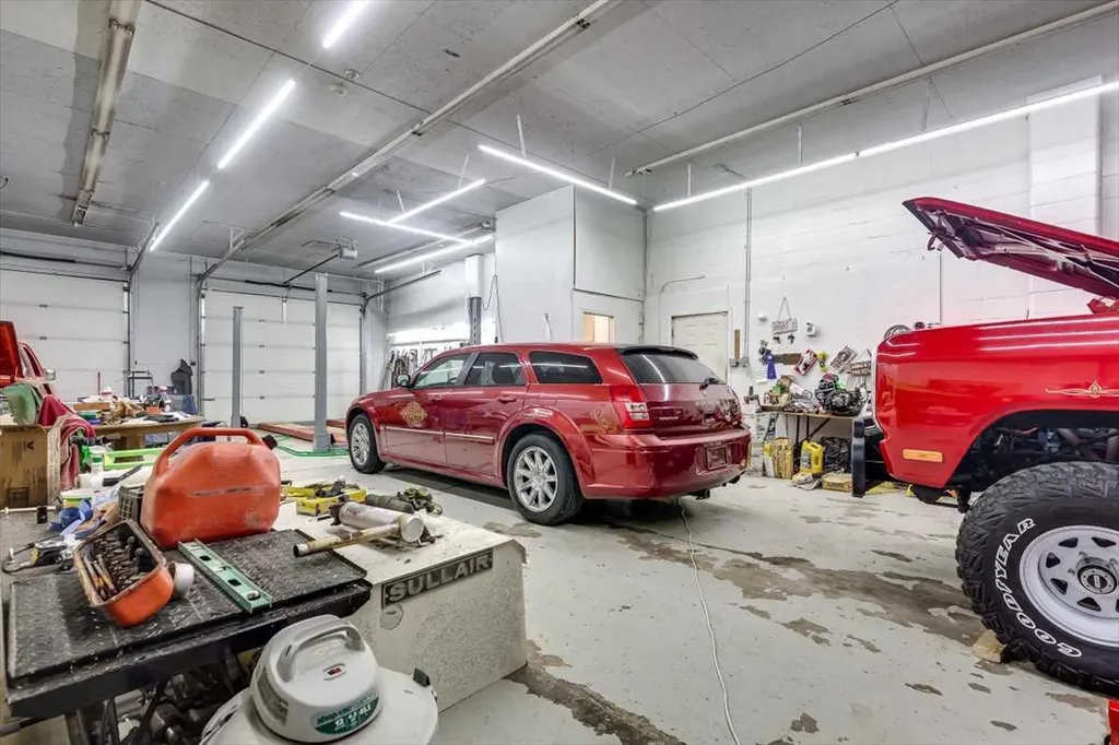4831 50 Street Alix AB T0C 0B0