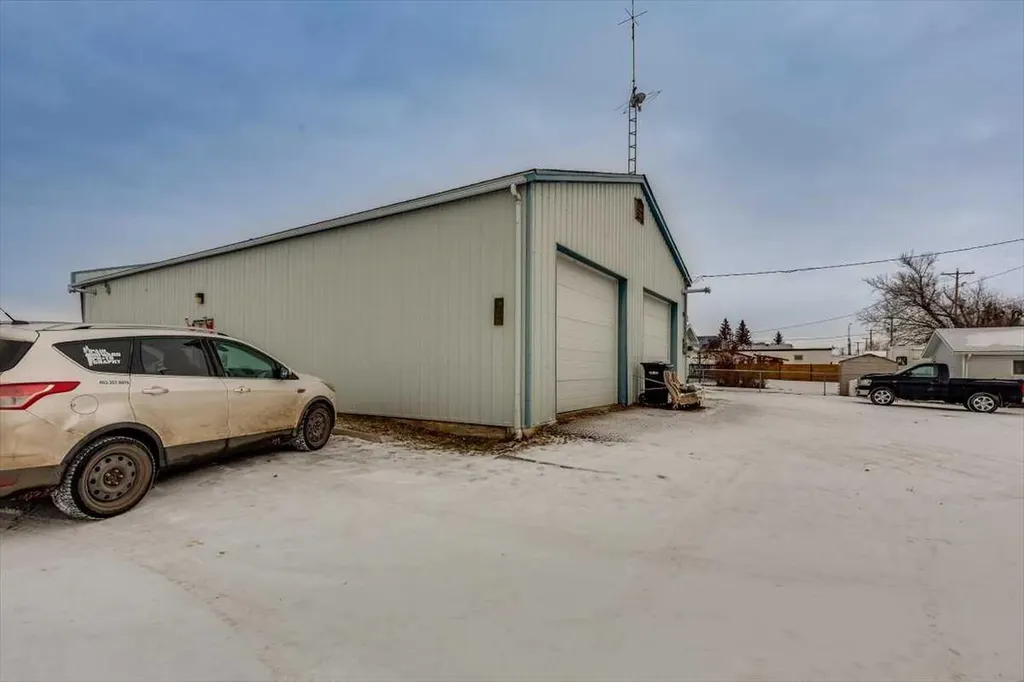 4831 50 Street Alix AB T0C 0B0