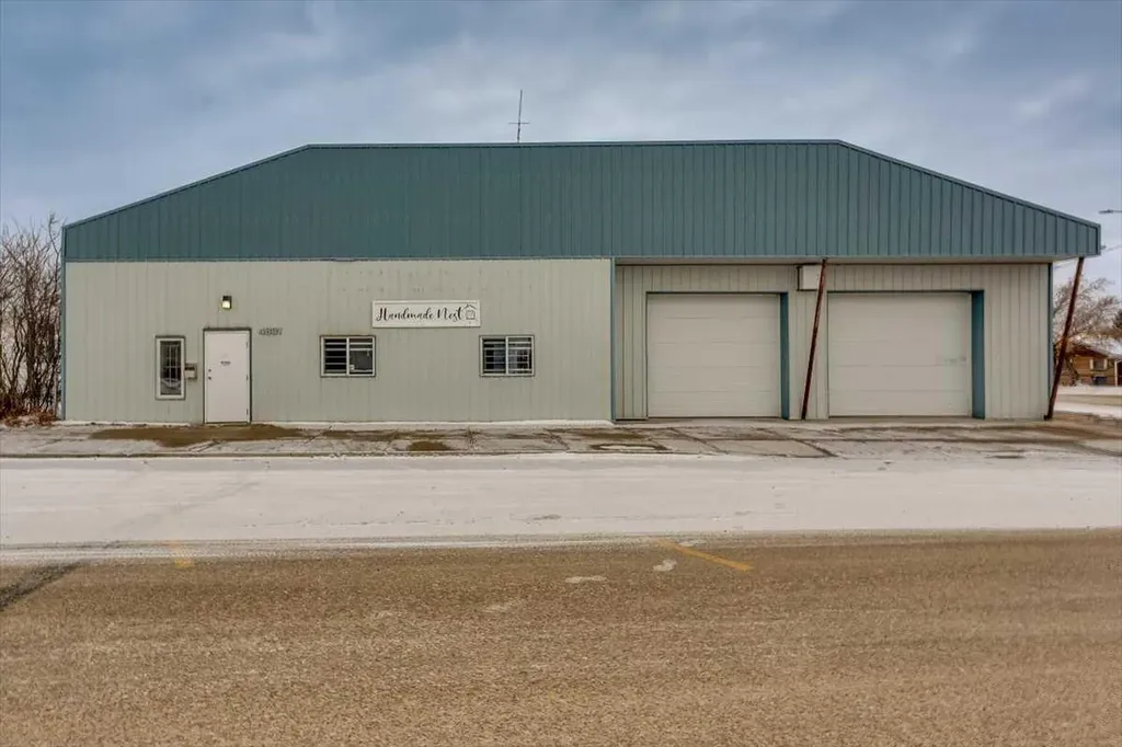 4831 50 Street Alix AB T0C 0B0