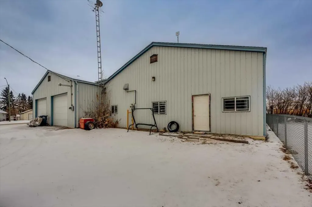 4831 50 Street Alix AB T0C 0B0