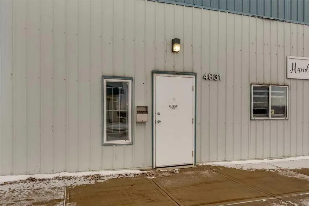 4831 50 Street Alix AB T0C 0B0