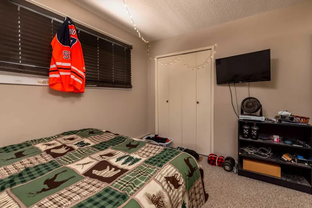 5502 49 Avenue Lloydminster SK S0M 0V4
