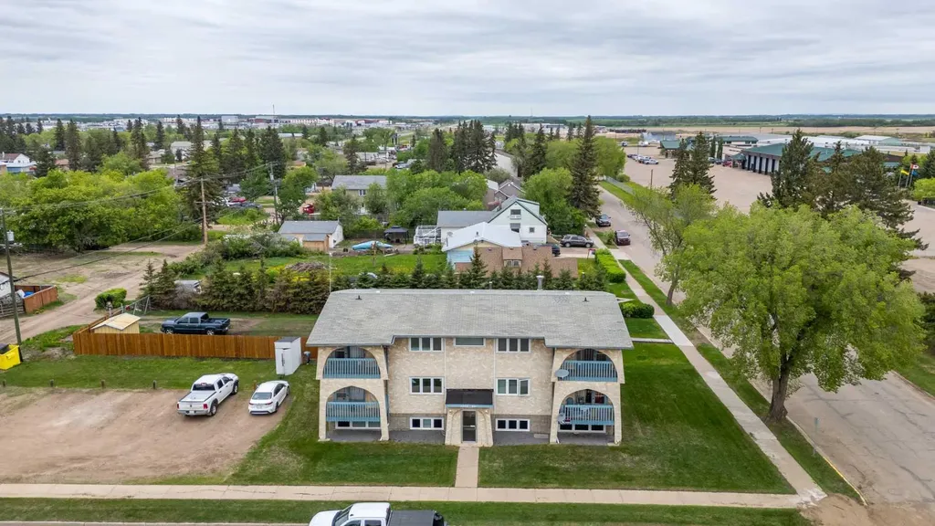 5502 49 Avenue Lloydminster SK S0M 0V4