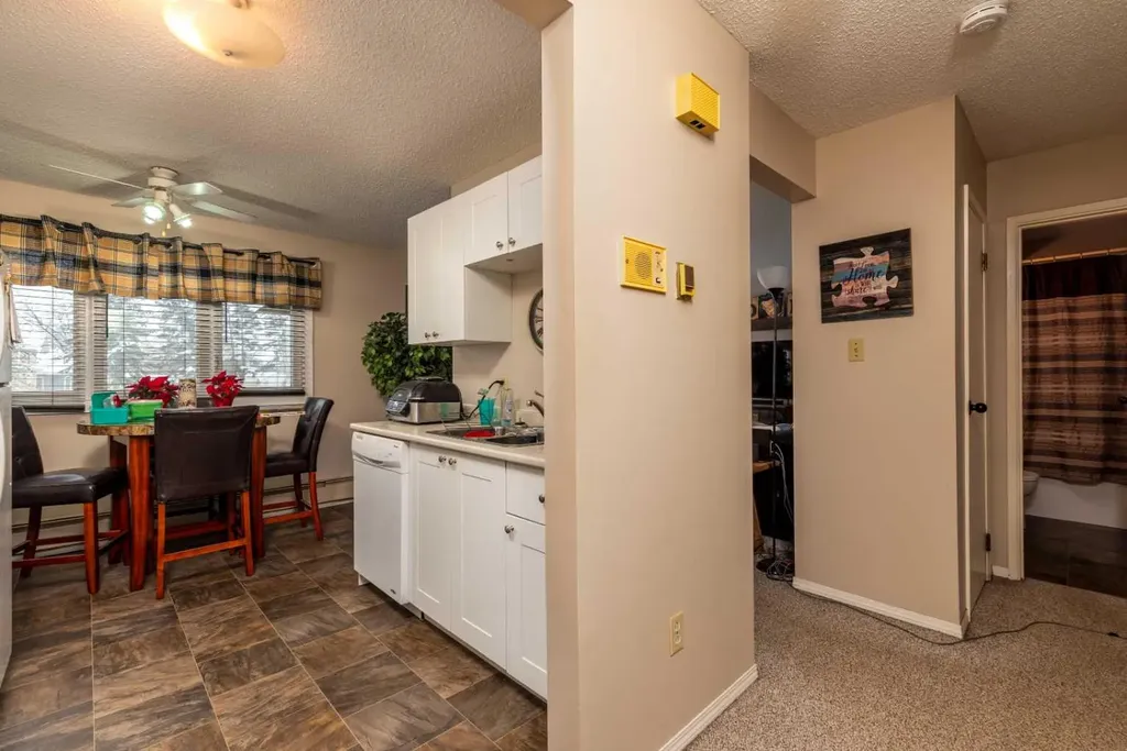 5502 49 Avenue Lloydminster SK S0M 0V4