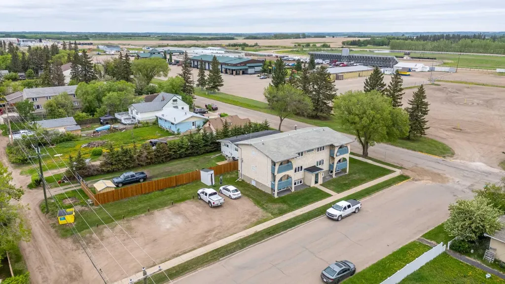 5502 49 Avenue Lloydminster SK S0M 0V4
