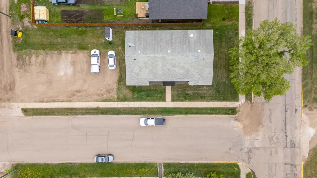 5502 49 Avenue Lloydminster SK S0M 0V4