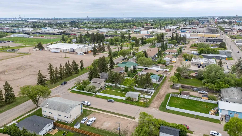 5502 49 Avenue Lloydminster SK S0M 0V4