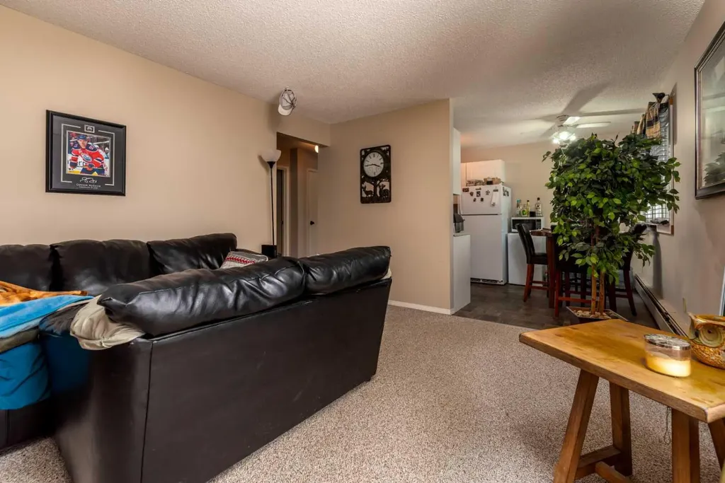 5502 49 Avenue Lloydminster SK S0M 0V4