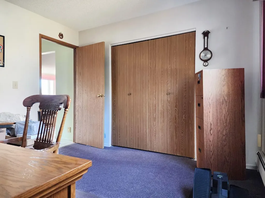 112 43 Avenue W Claresholm AB T0L0T0