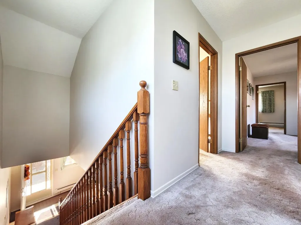 112 43 Avenue W Claresholm AB T0L0T0
