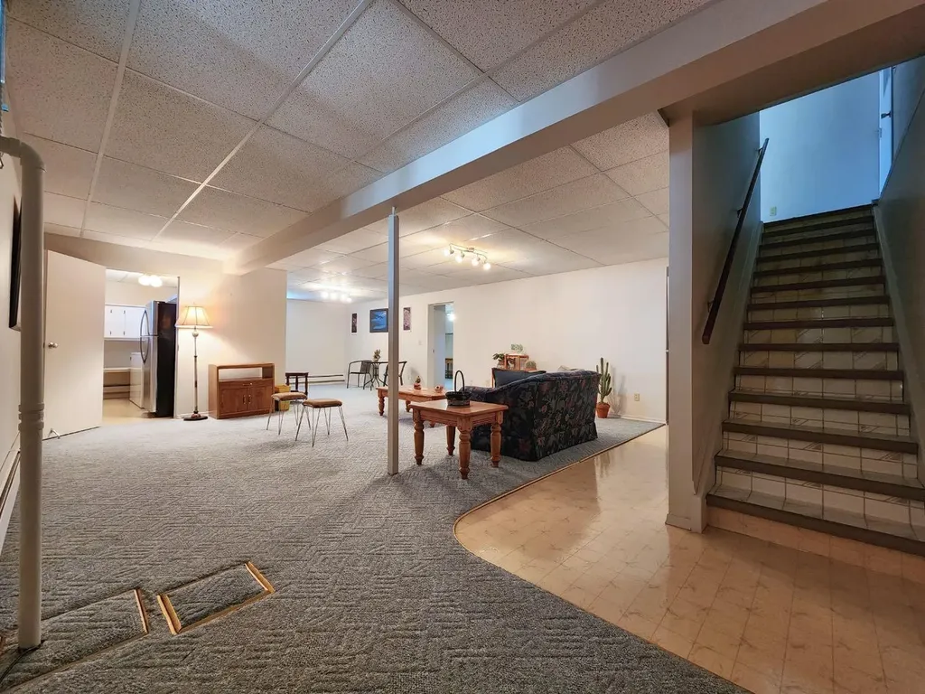 112 43 Avenue W Claresholm AB T0L0T0