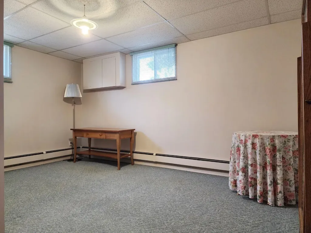 112 43 Avenue W Claresholm AB T0L0T0