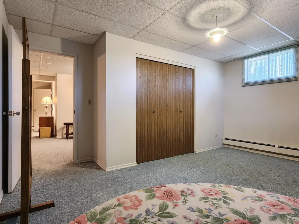 112 43 Avenue W Claresholm AB T0L0T0