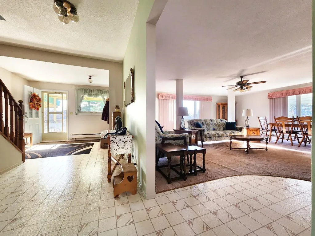 112 43 Avenue W Claresholm AB T0L0T0