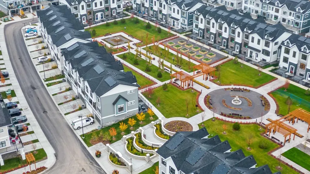 255 Les Jardins Park SE Calgary AB T2C 5V3