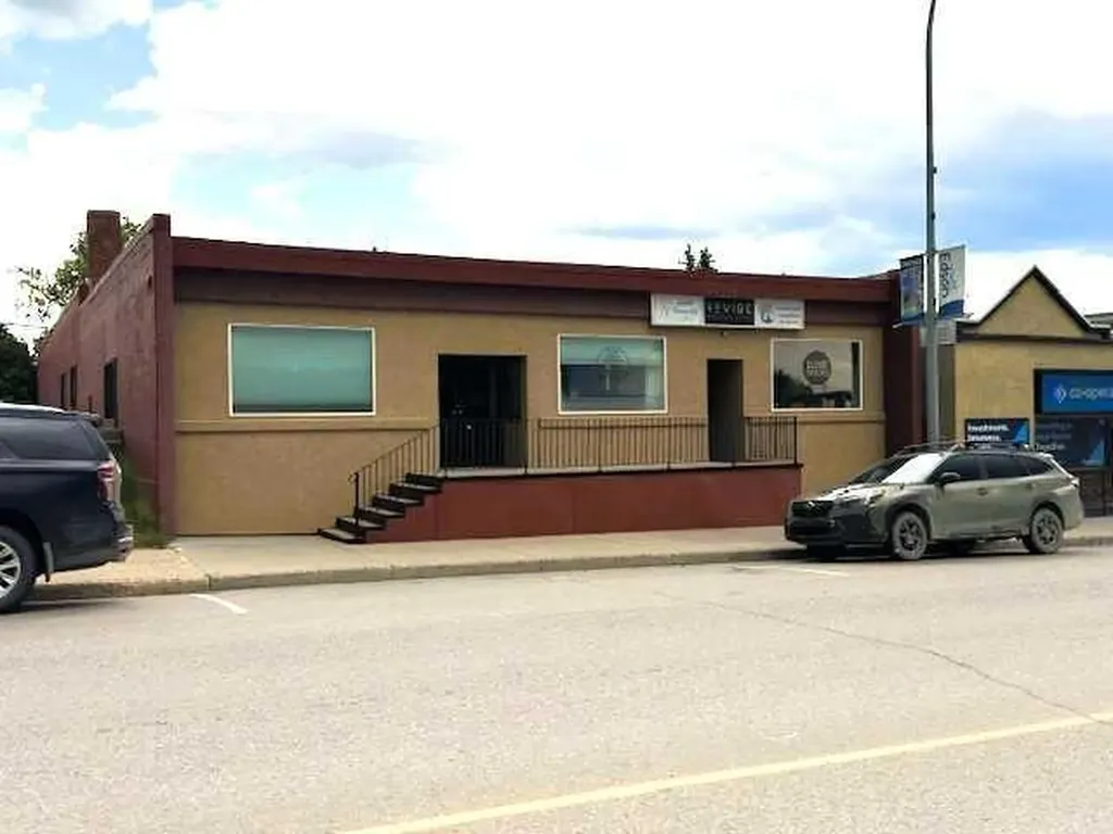 515 50 Street Edson AB T7E1T3