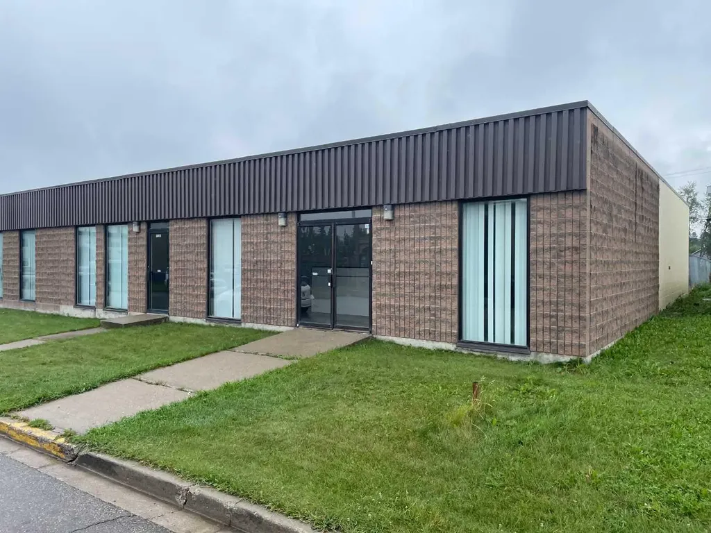 5529 3 Avenue Edson AB T7E1L6