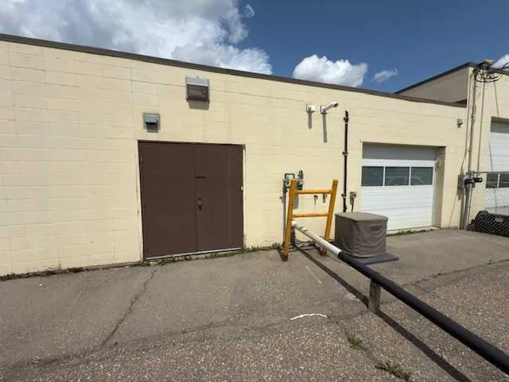 5529 3 Avenue Edson AB T7E1L6