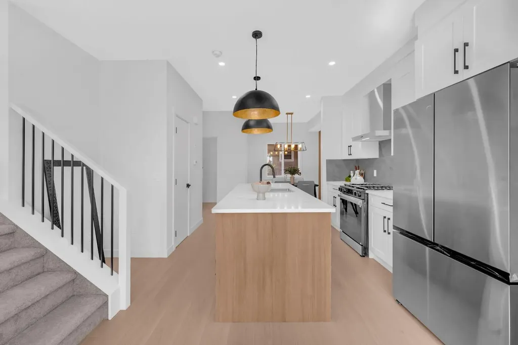 1846 24 Avenue NW Calgary AB T2M3T6