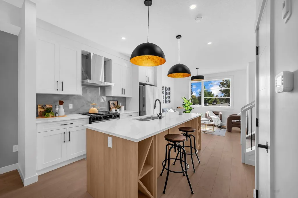 1846 24 Avenue NW Calgary AB T2M3T6