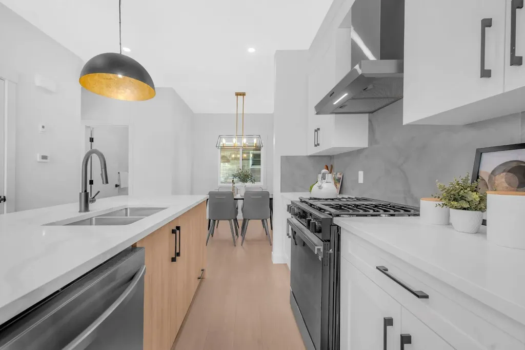 1846 24 Avenue NW Calgary AB T2M3T6