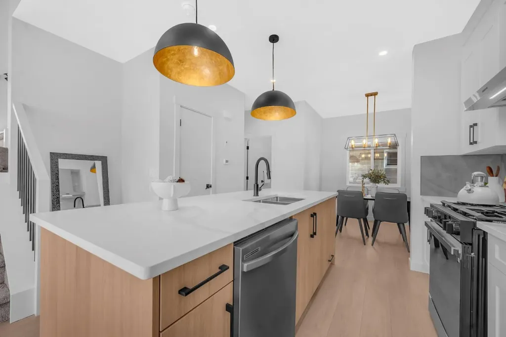 1846 24 Avenue NW Calgary AB T2M3T6