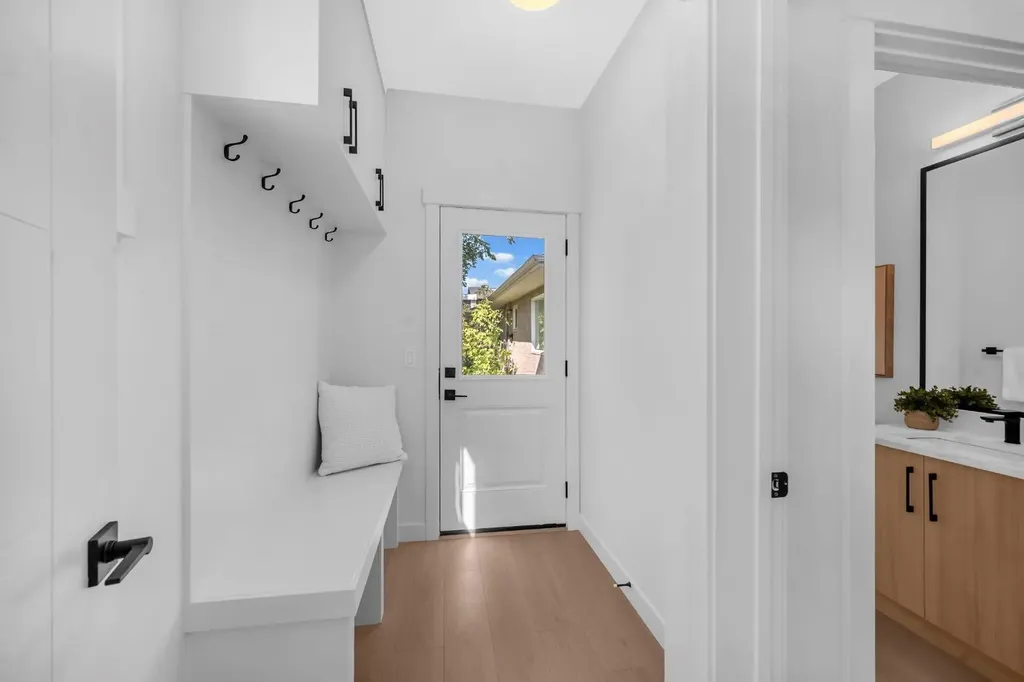 1846 24 Avenue NW Calgary AB T2M3T6