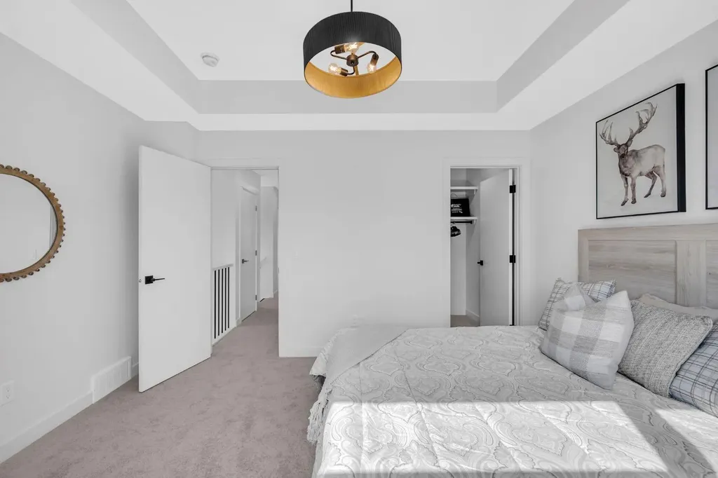 1846 24 Avenue NW Calgary AB T2M3T6