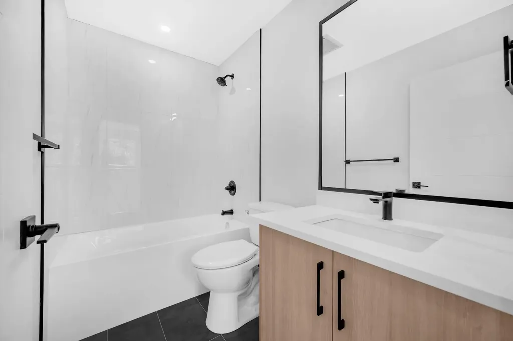 1846 24 Avenue NW Calgary AB T2M3T6