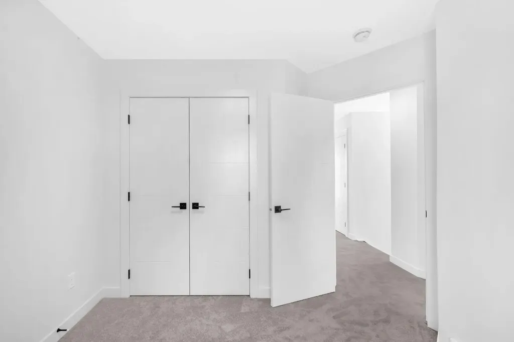 1846 24 Avenue NW Calgary AB T2M3T6