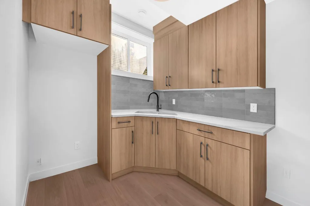 1846 24 Avenue NW Calgary AB T2M3T6