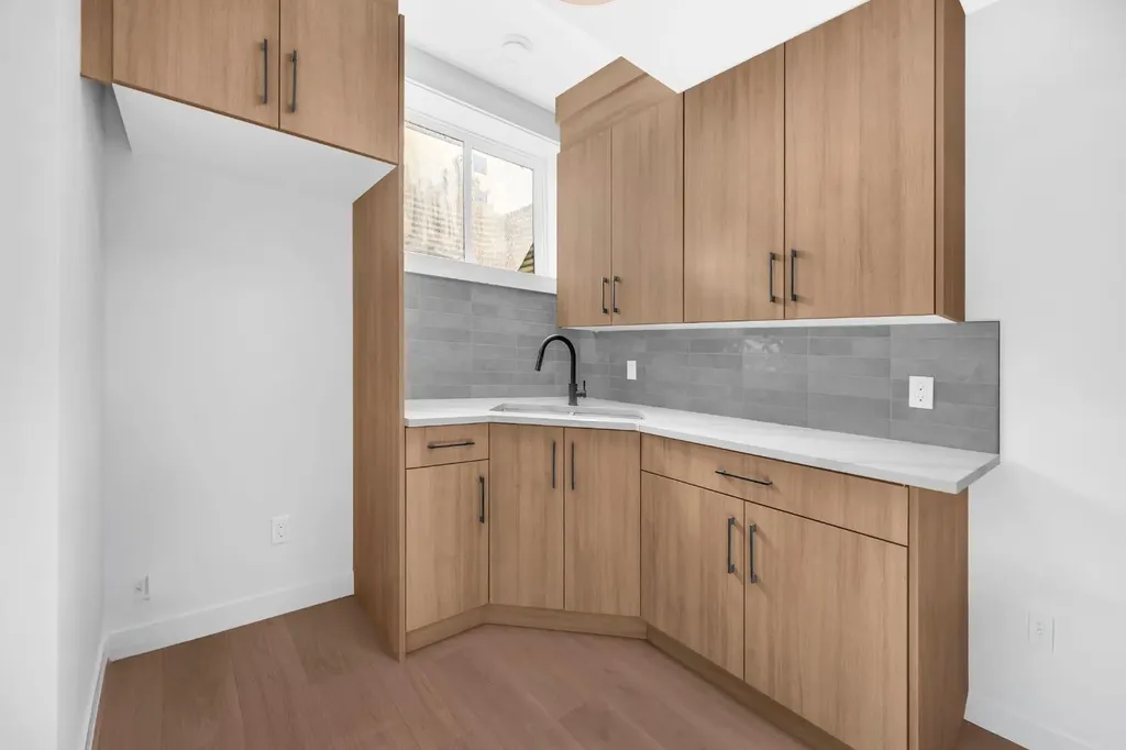 1846 24 Avenue NW Calgary AB T2M3T6