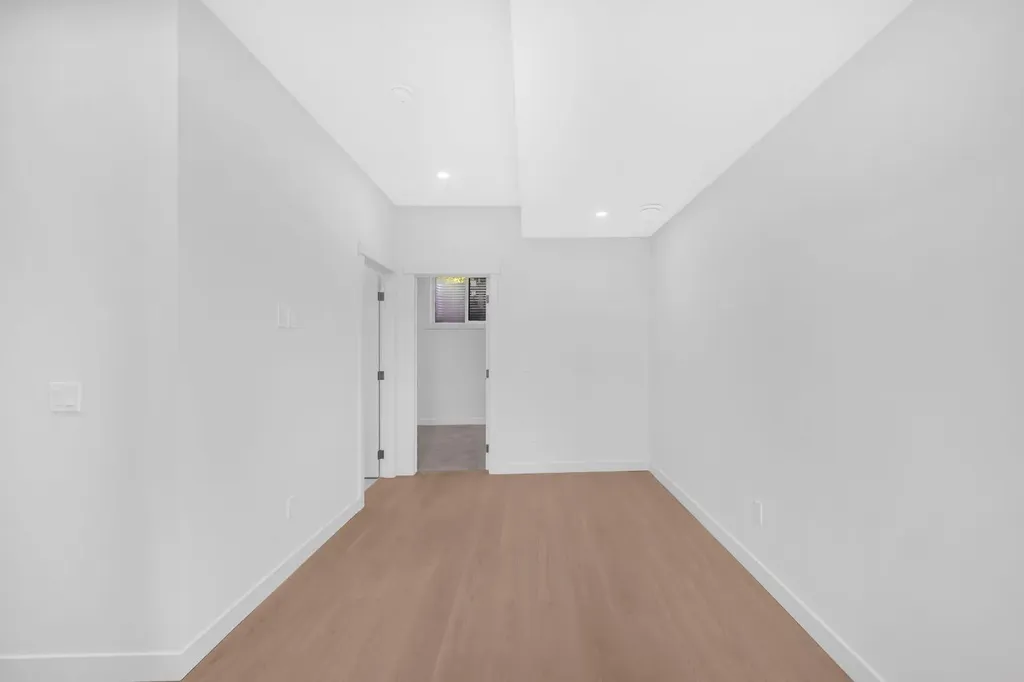 1846 24 Avenue NW Calgary AB T2M3T6