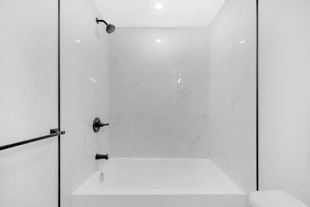 1846 24 Avenue NW Calgary AB T2M3T6