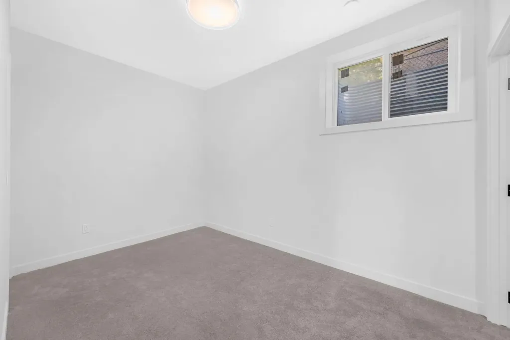 1846 24 Avenue NW Calgary AB T2M3T6
