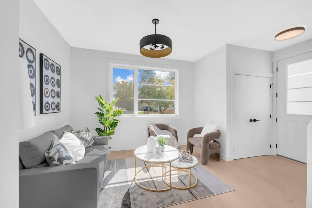 1846 24 Avenue NW Calgary AB T2M3T6